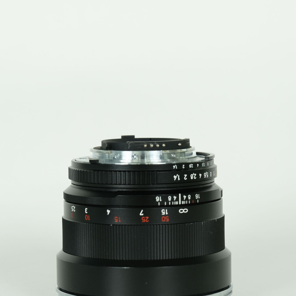 Carl Zeiss Planar T* 85mm F1.4 ZF.2 [ニコンF用]の出品 | ONE SCENE