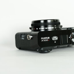 FUJIFILM X100V ブラック