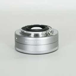 Canon EF-M22mm F2 STM