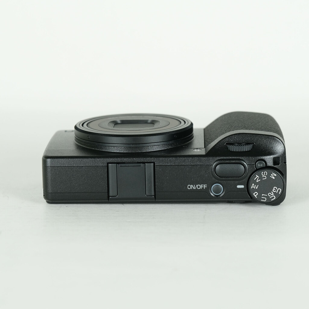 RICOH GR IV