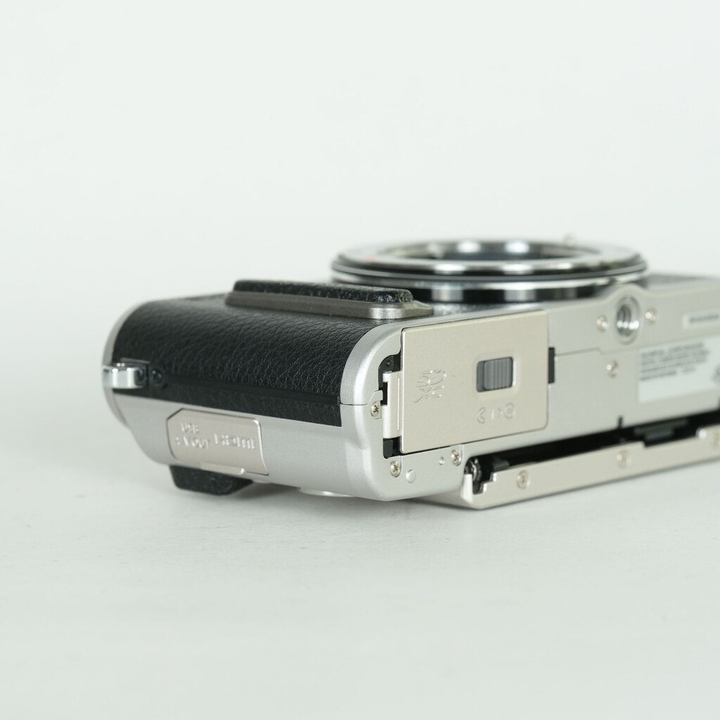 OLYMPUS PEN E-PL8 OLYMPUS PEN E-PL8