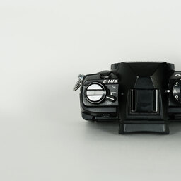 OLYMPUS OM-D E-M1 Mark II