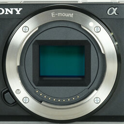 SONY VLOGCAM ZV-E10