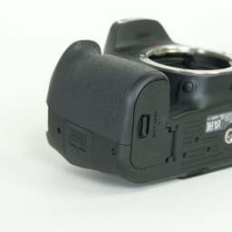 Canon EOS 90D