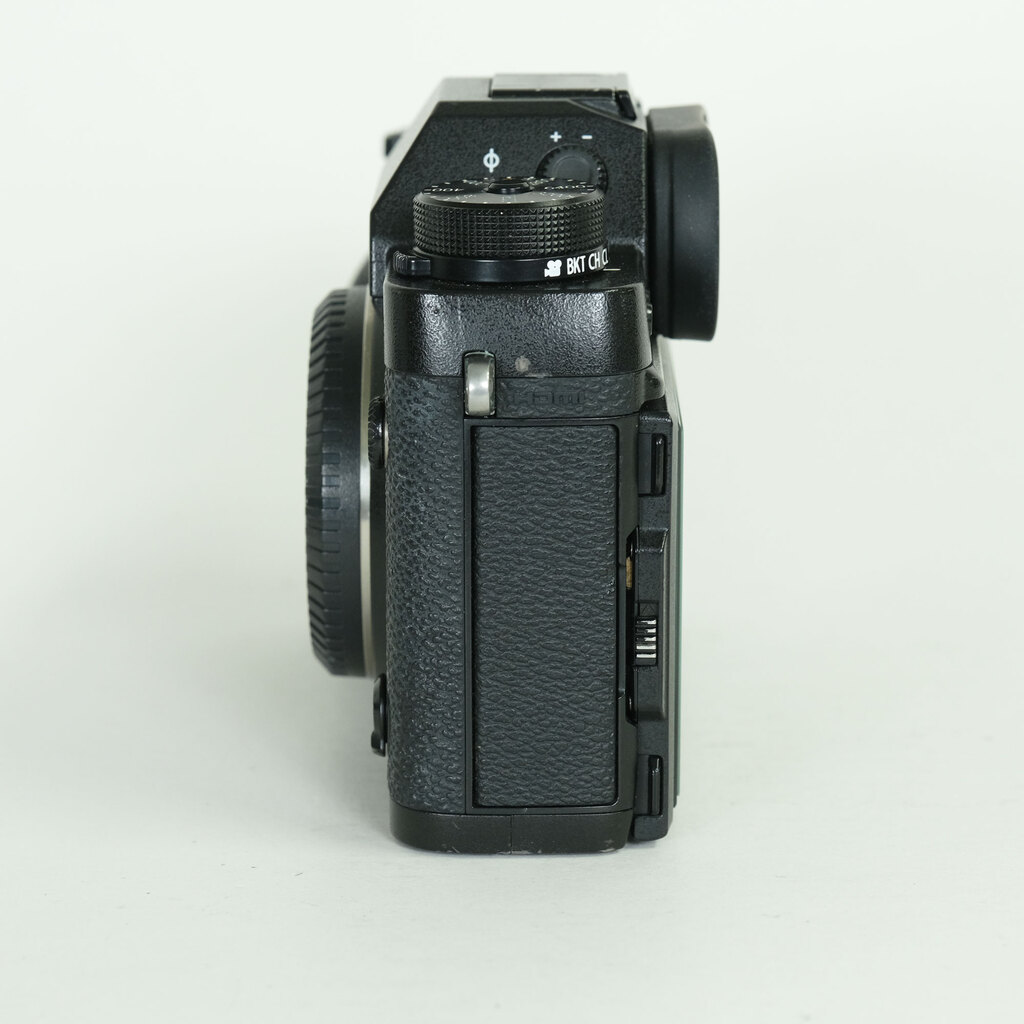 FUJIFILM X-T2