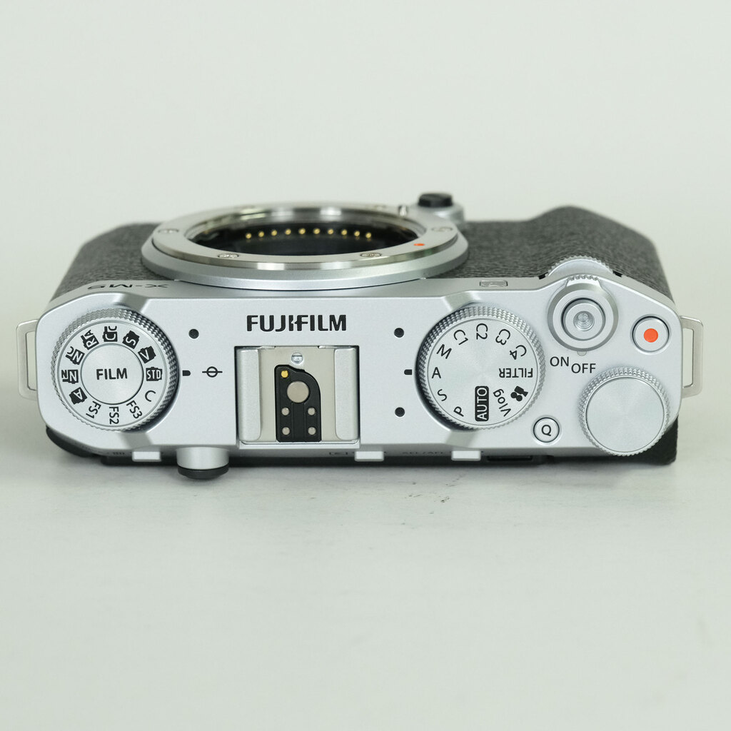 FUJIFILM X-M5 FUJIFILM X-M5