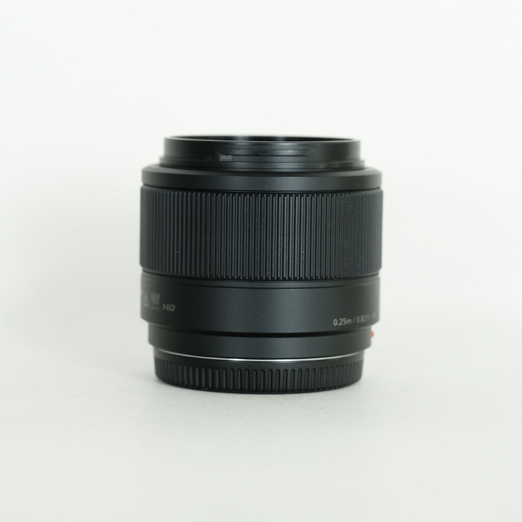 Panasonic LUMIX G 25mm F1.7 ASPH. Panasonic LUMIX G 25mm F1.7 ASPH.