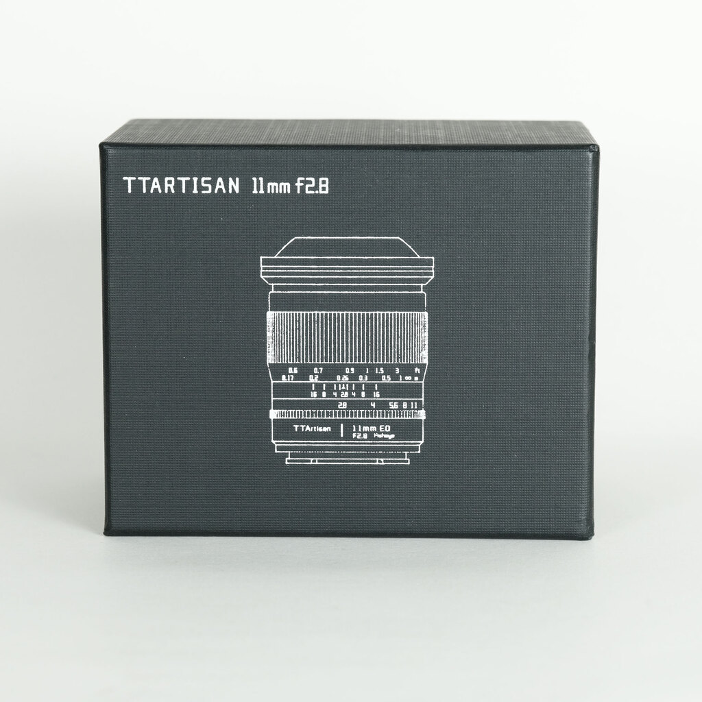 銘匠光学 TTArtisan 11mm F2.8 Fisheye (キヤノンRF用) 銘匠光学 TTArtisan 11mm F2.8 Fisheye (キヤノンRF用)