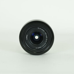 Panasonic LUMIX G VARIO 12-32mm / F3.5-5.6 ASPH. / MEGA O.I.S. Panasonic LUMIX G VARIO 12-32mm / F3.5-5.6 ASPH. / MEGA O.I.S.