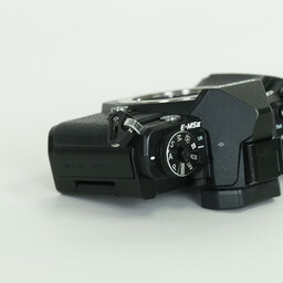 OLYMPUS OM-D E-M5 Mark II