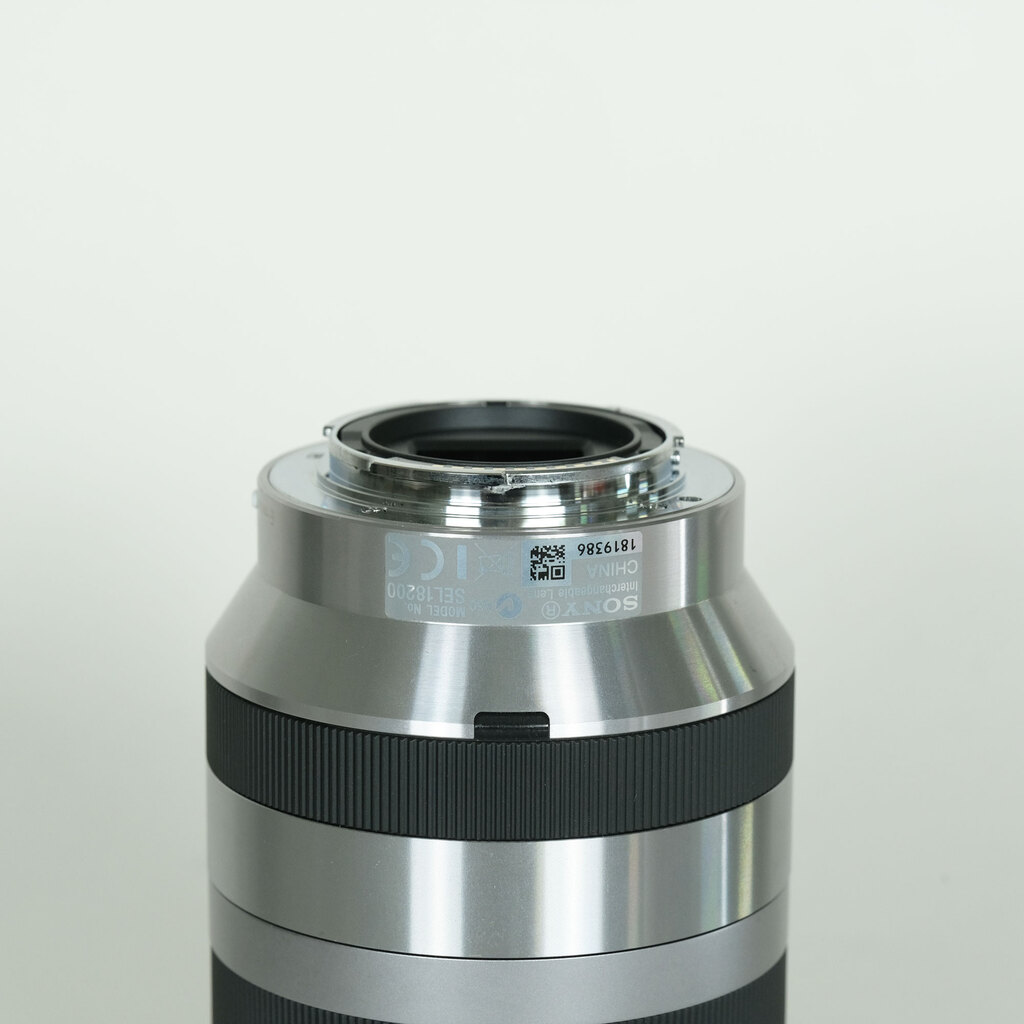 SONY E18-200mm F3.5-6.3 OSS SEL18200