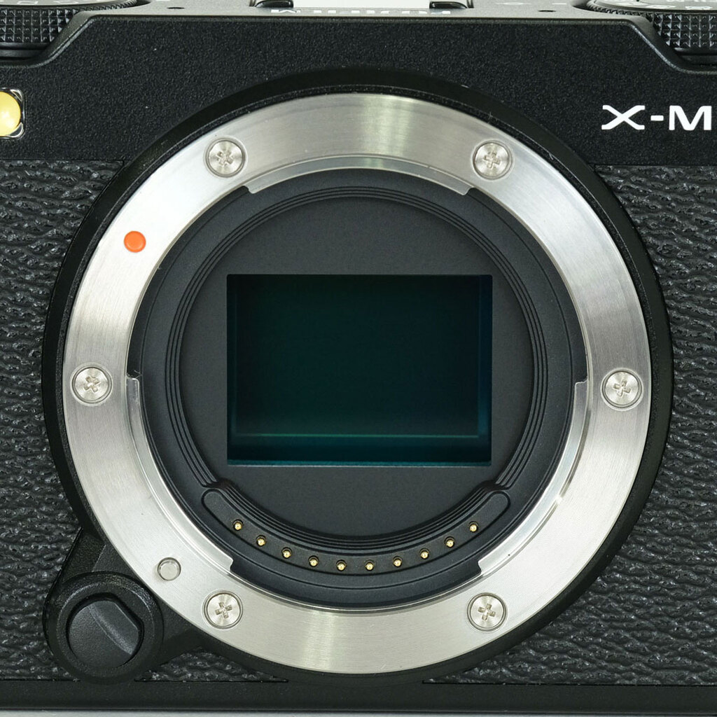 FUJIFILM X-M5