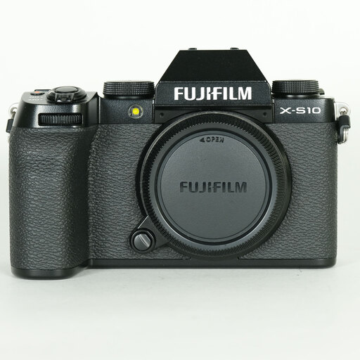 FUJIFILM X-S10