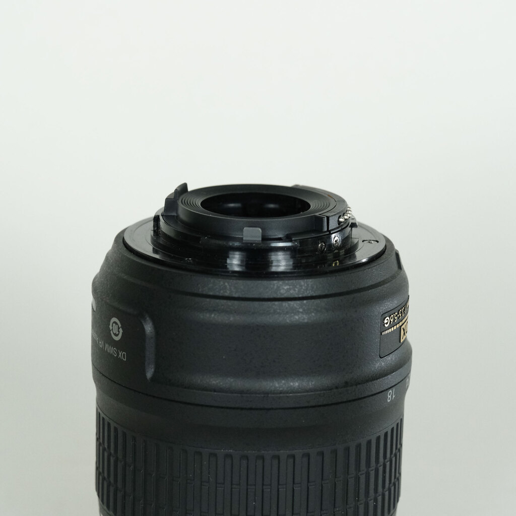 Nikon AF-S DX NIKKOR 18-55mm F3.5-5.6 G VR