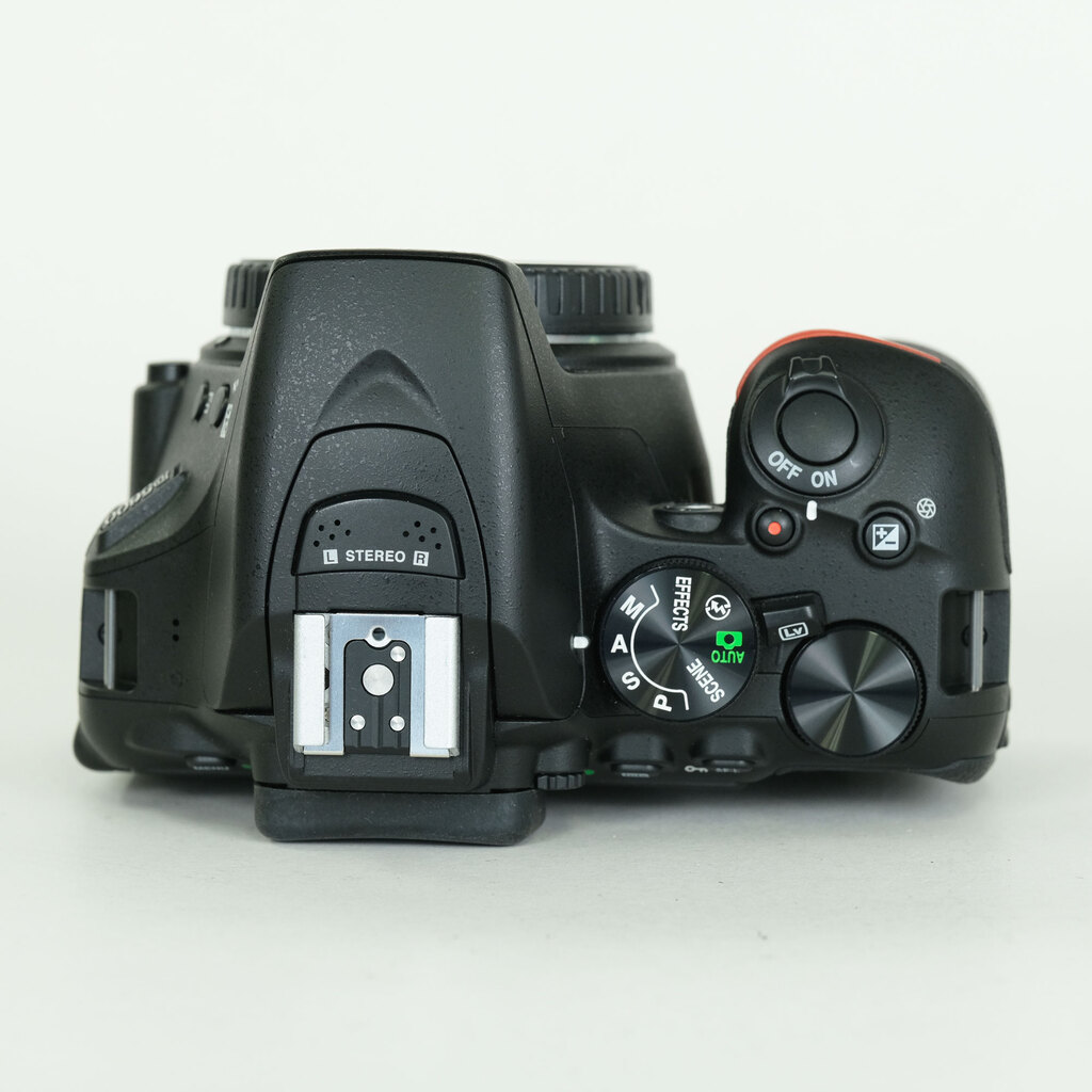 Nikon D5600
