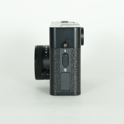 FUJIFILM X half X-HF1