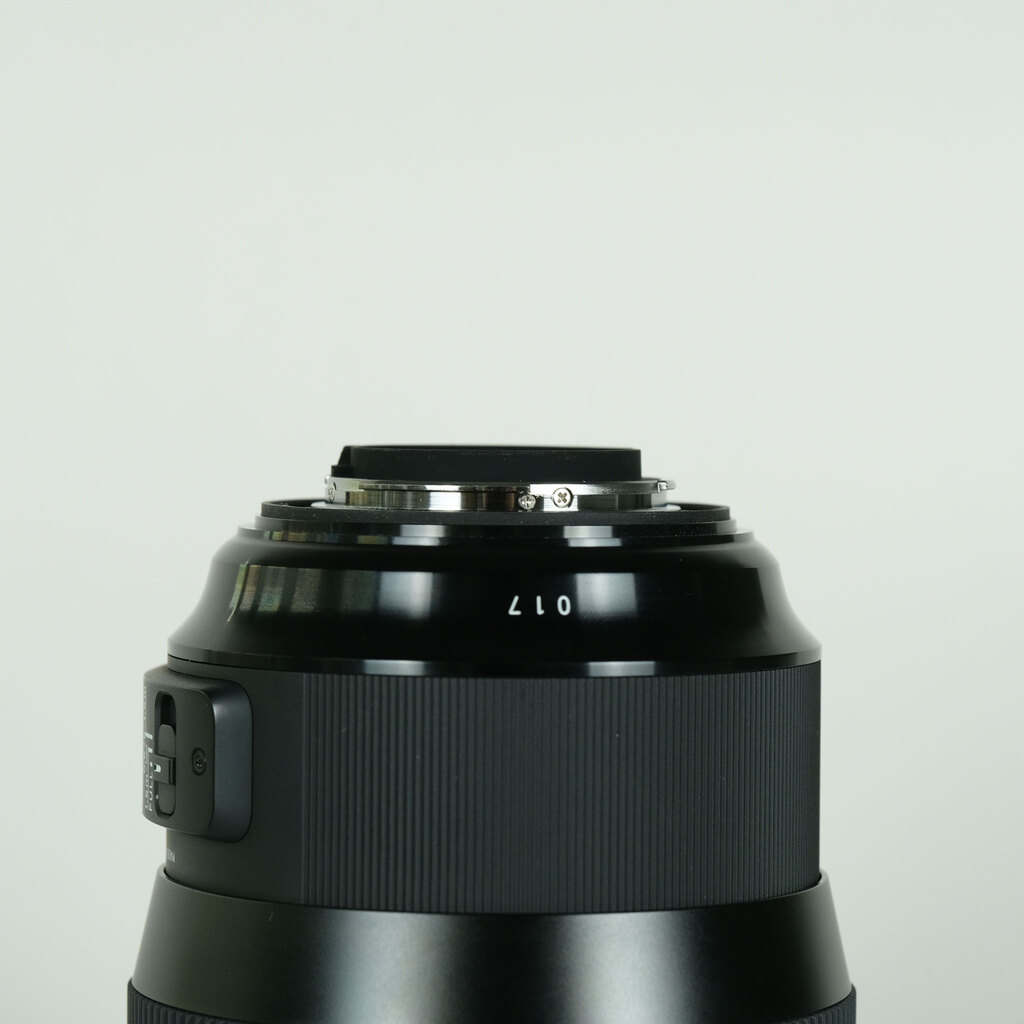 SIGMA 135mm F1.8 DG HSM｜Art [ニコンF用]の出品 | ONE SCENE（ワン