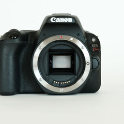 Canon EOS Kiss X9