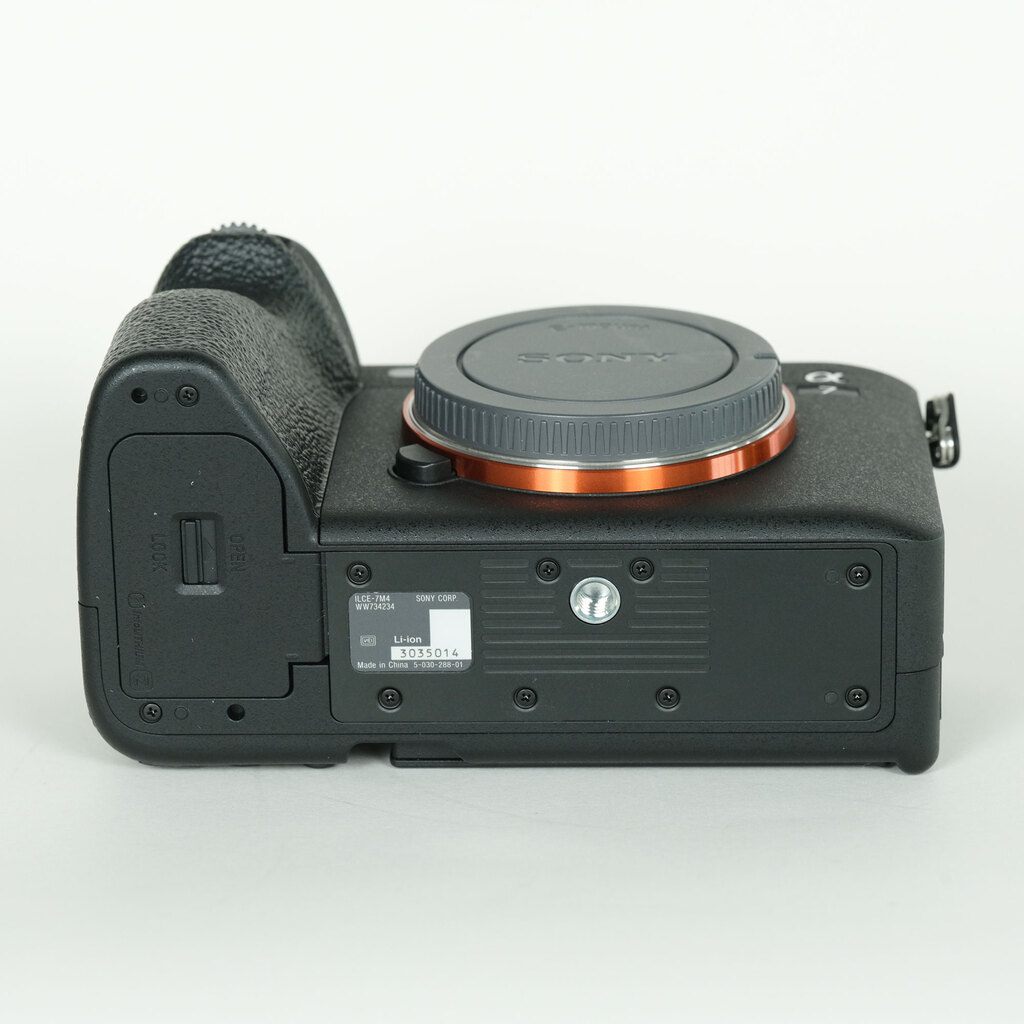 SONY α7 IV(ILCE-7M4) SONY α7 IV(ILCE-7M4)