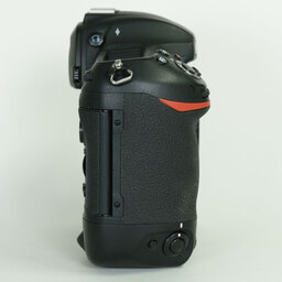 Nikon D5