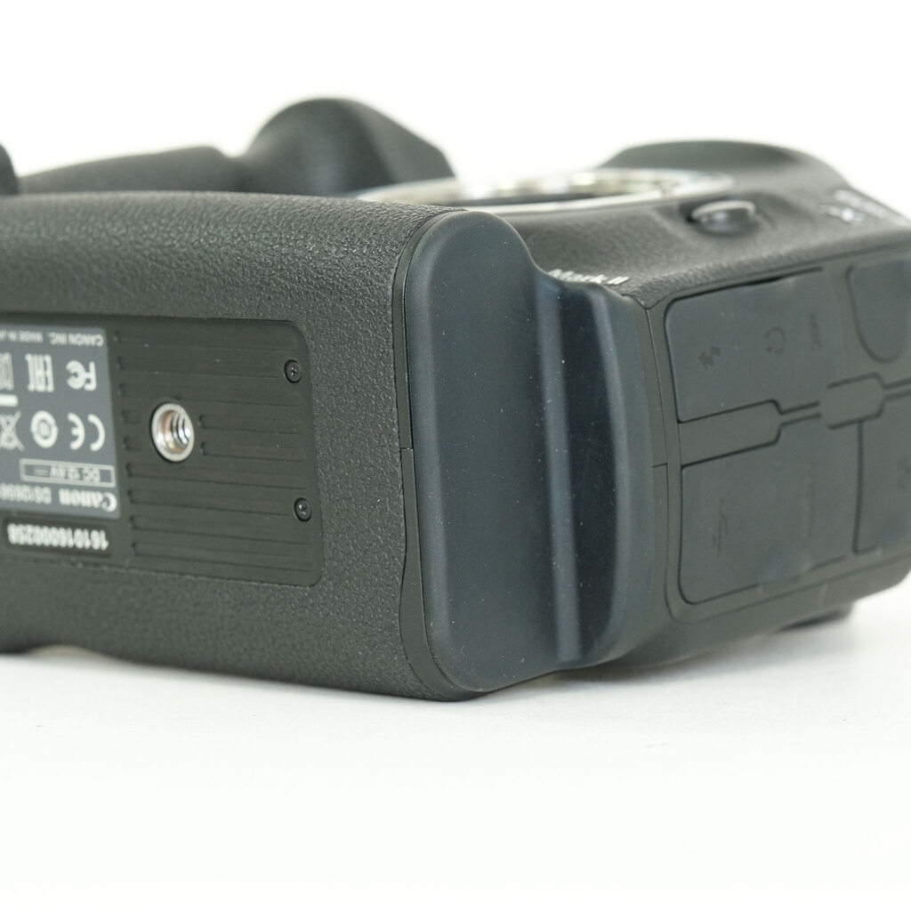 Canon EOS-1D X Mark II