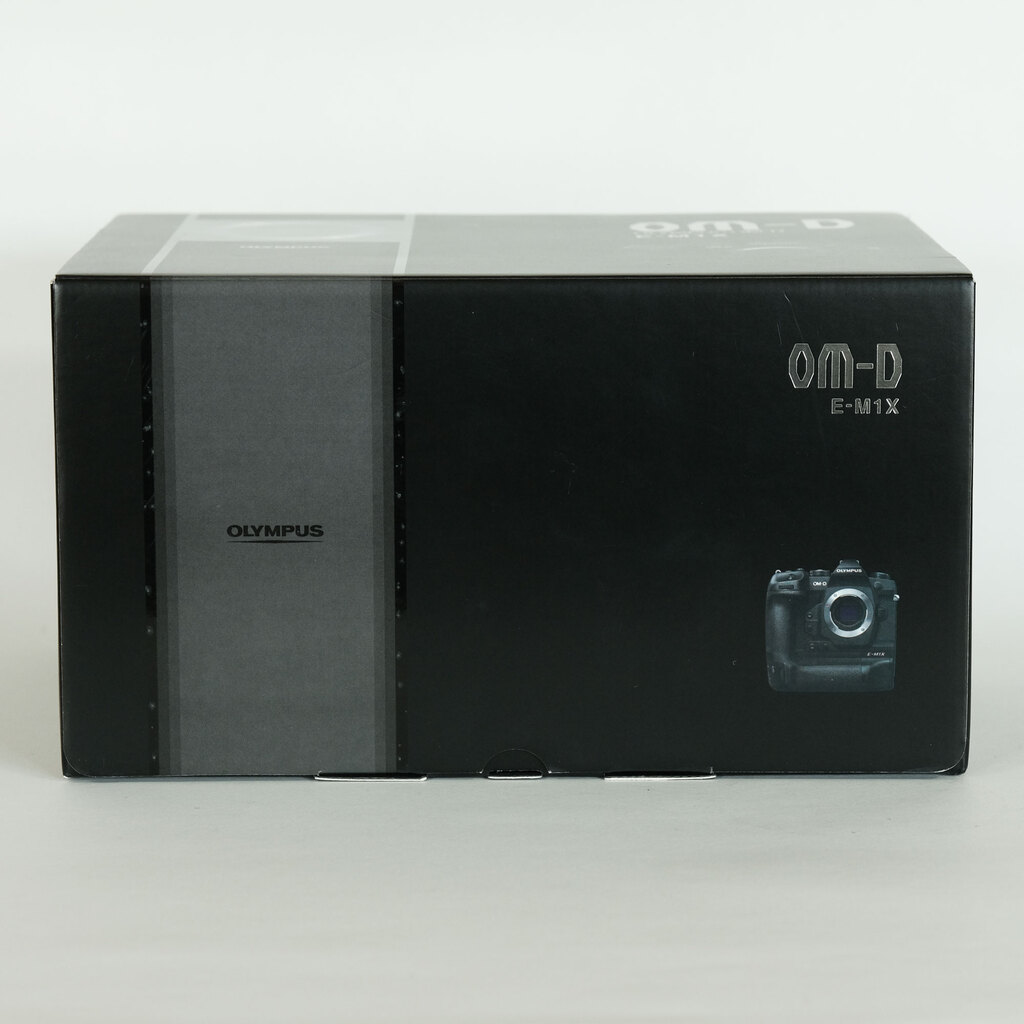 OLYMPUS OM-D E-M1X