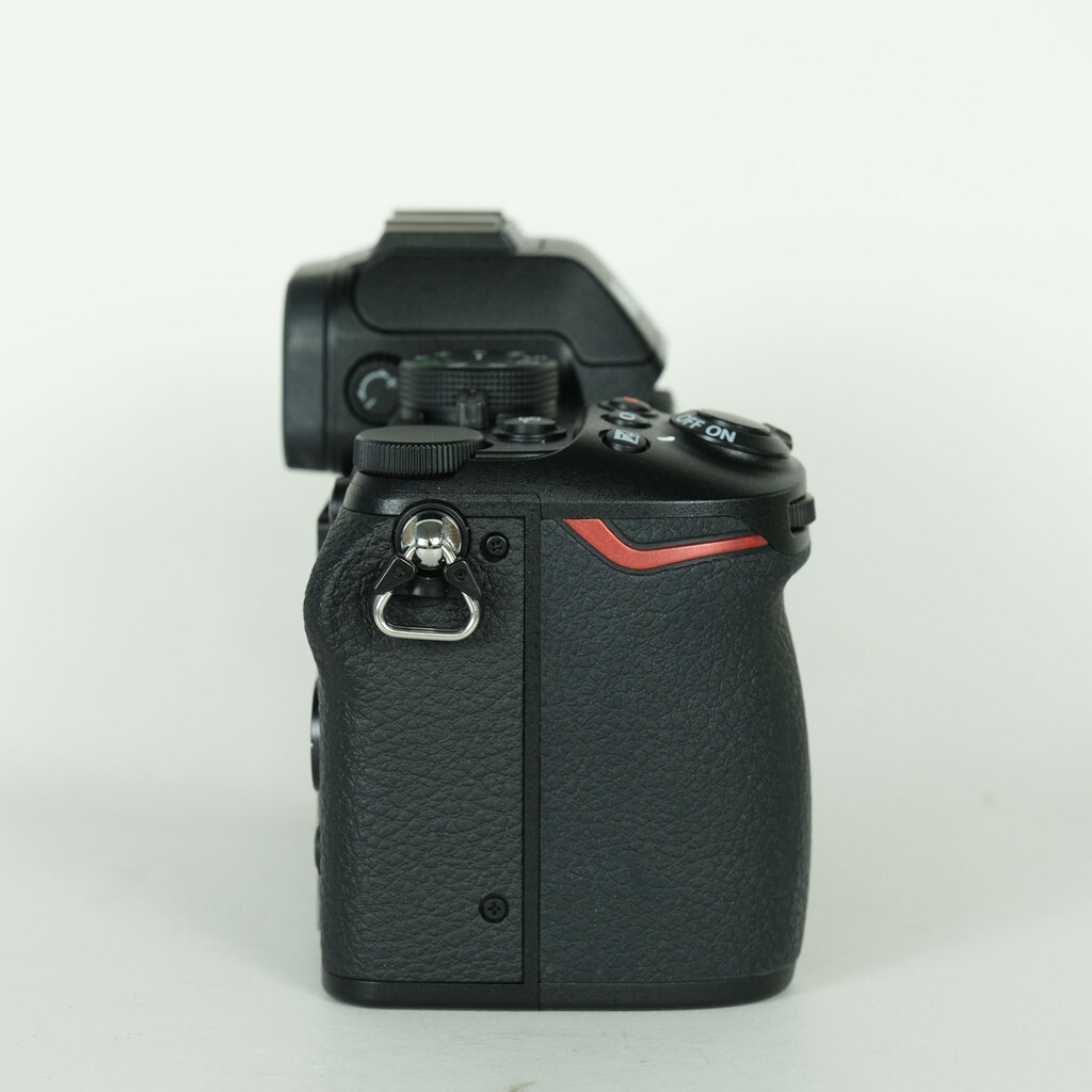 Nikon Z50II [�{�f�B]
