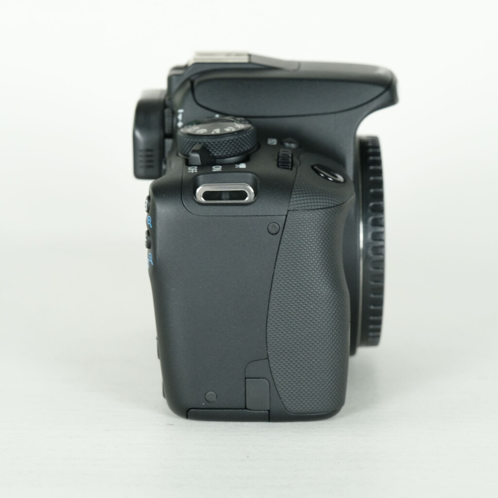 Canon EOS Kiss X7