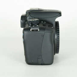 Canon EOS Kiss X7