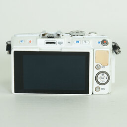 OLYMPUS PEN Lite E-PL6 ボディ ホワイト