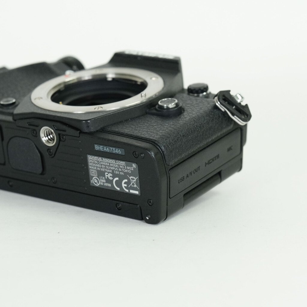OLYMPUS OM-D E-M5 Mark II