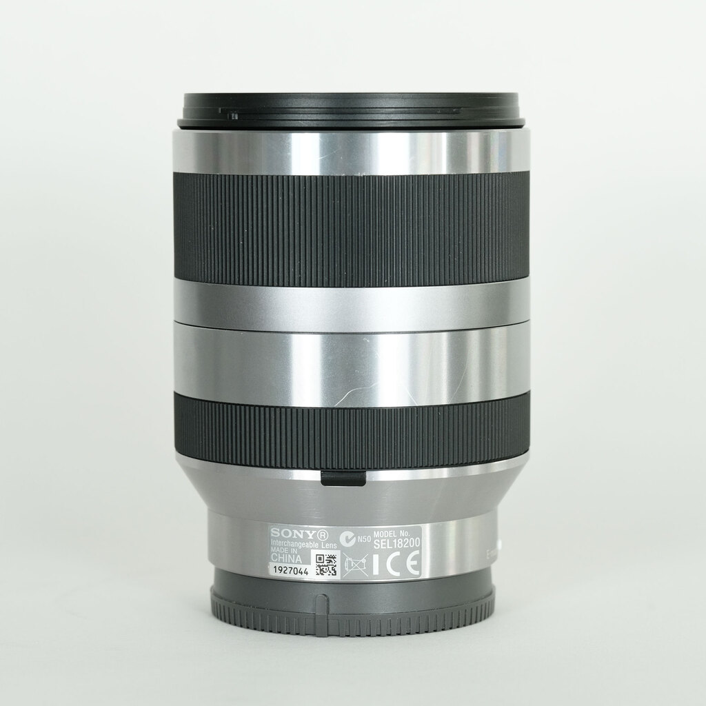 SONY E18-200mm F3.5-6.3 OSS SEL18200