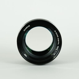 OLYMPUS M.ZUIKO DIGITAL ED 75mm F1.8