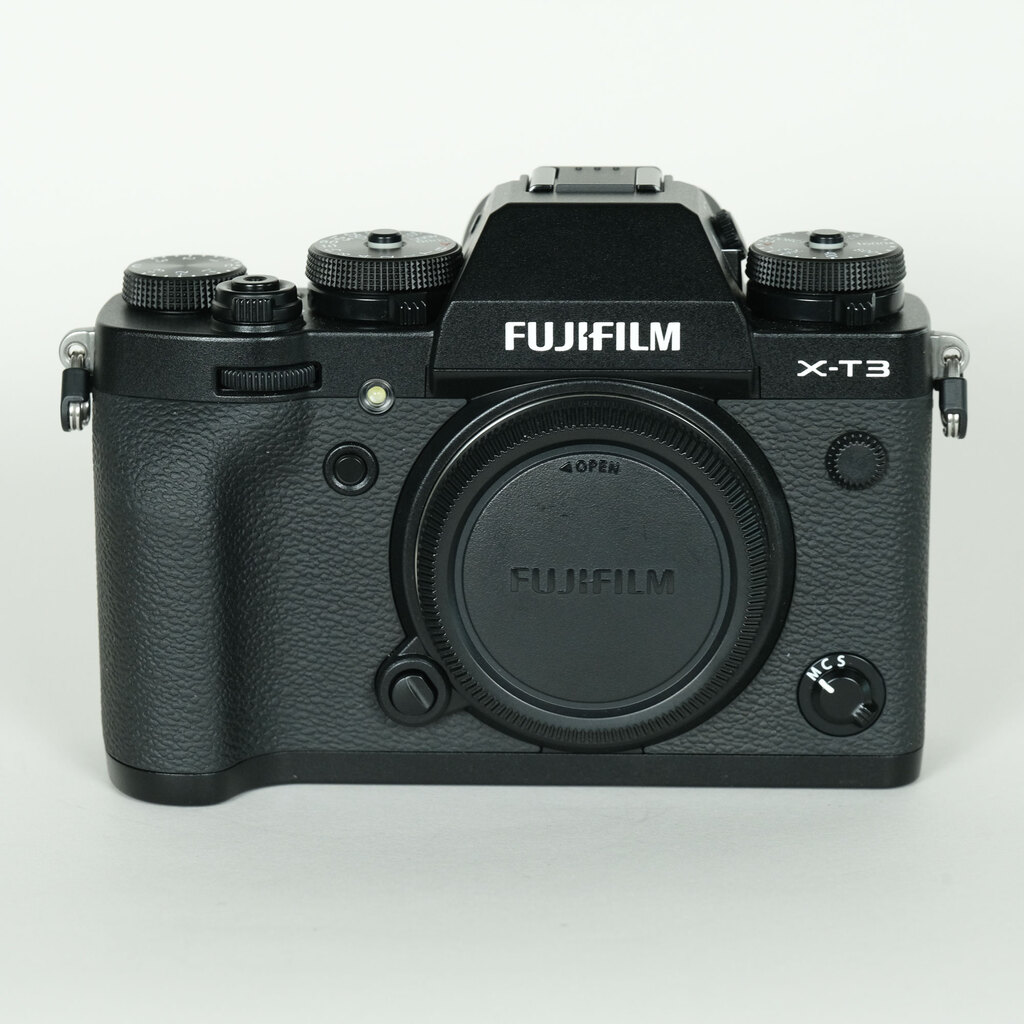 FUJIFILM X-T3 FUJIFILM X-T3