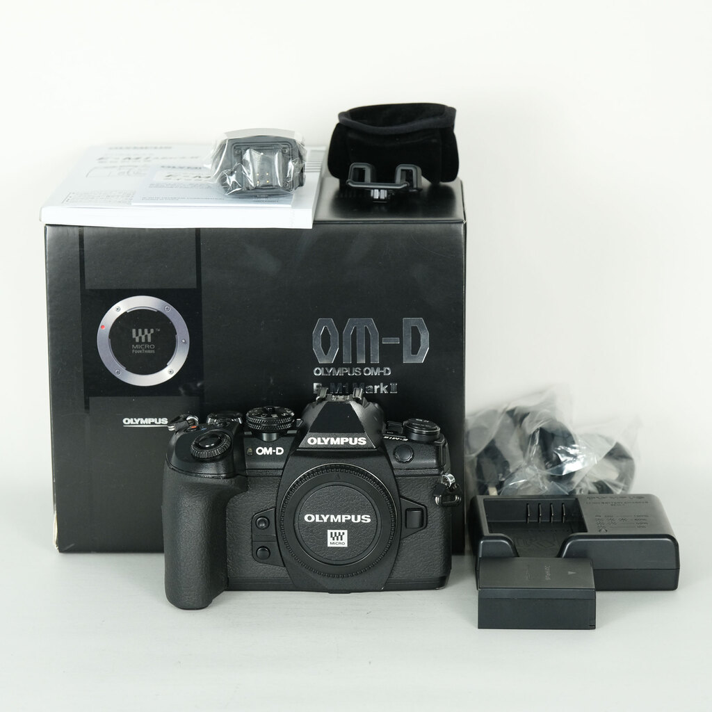 OLYMPUS OM-D E-M1 Mark II [�{�f�B]