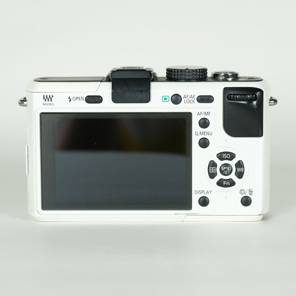 Panasonic LUMIX DMC-GF1 ボディ シェルホワイト
