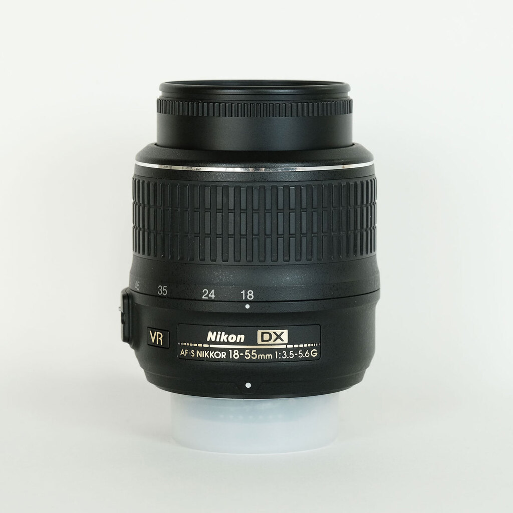Nikon AF-S DX NIKKOR 18-55mm F3.5-5.6 G VR Nikon AF-S DX NIKKOR 18-55mm F3.5-5.6 G VR