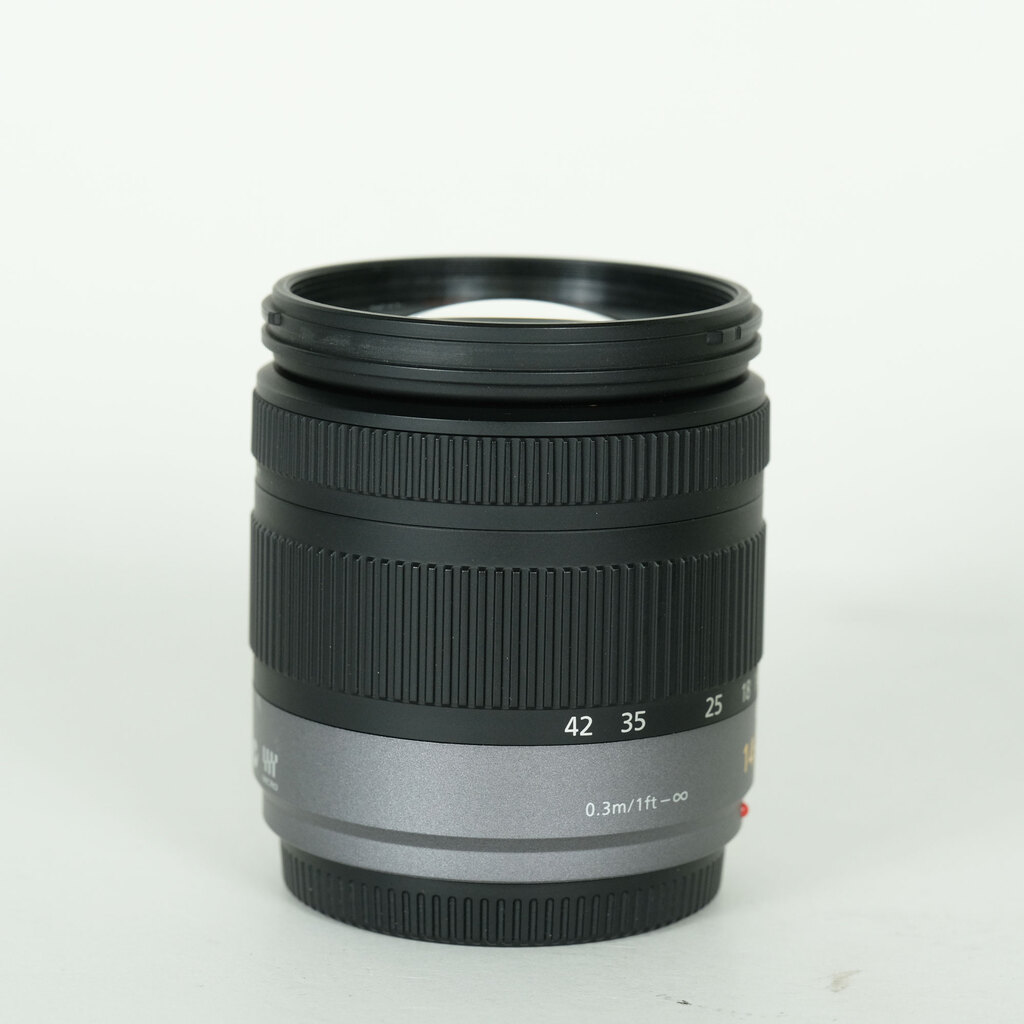 Panasonic LUMIX G VARIO 14-42mm F3.5-5.6 ASPH./MEGA O.I.S.