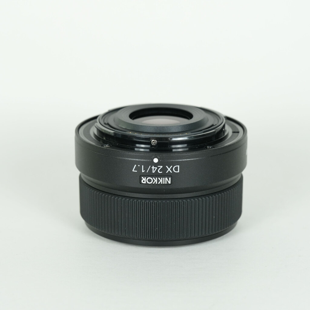 Nikon NIKKOR Z DX 24mm f/1.7の出品 | ONE SCENE（ワンシーン）