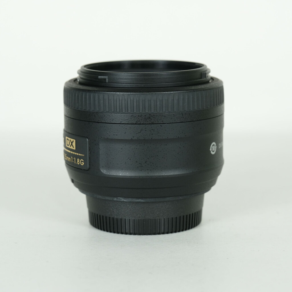 Nikon AF-S DX NIKKOR 35mm f/1.8Gの出品 | ONE SCENE（ワンシーン）