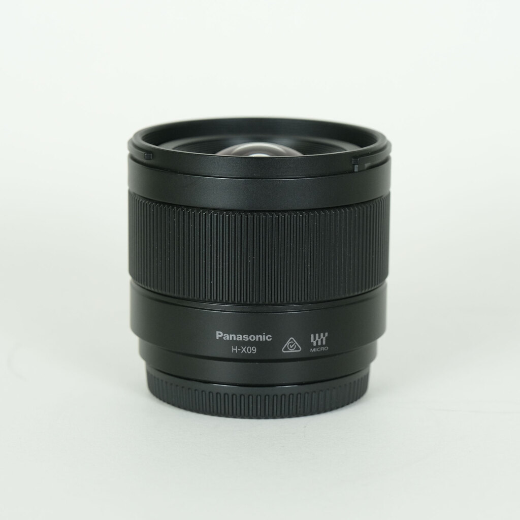 Panasonic LEICA DG SUMMILUX 9mm / F1.7 ASPH.