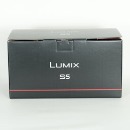Panasonic LUMIX DC-S5