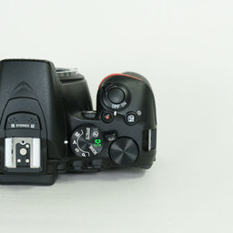 Nikon D5600