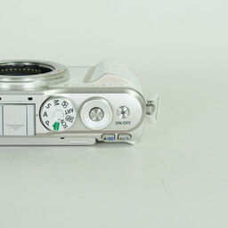 OLYMPUS PEN E-PL10