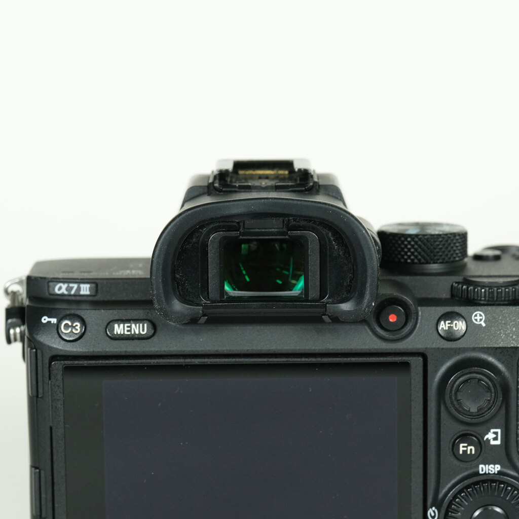 SONY α7 III(ILCE-7M3) SONY α7 III(ILCE-7M3)