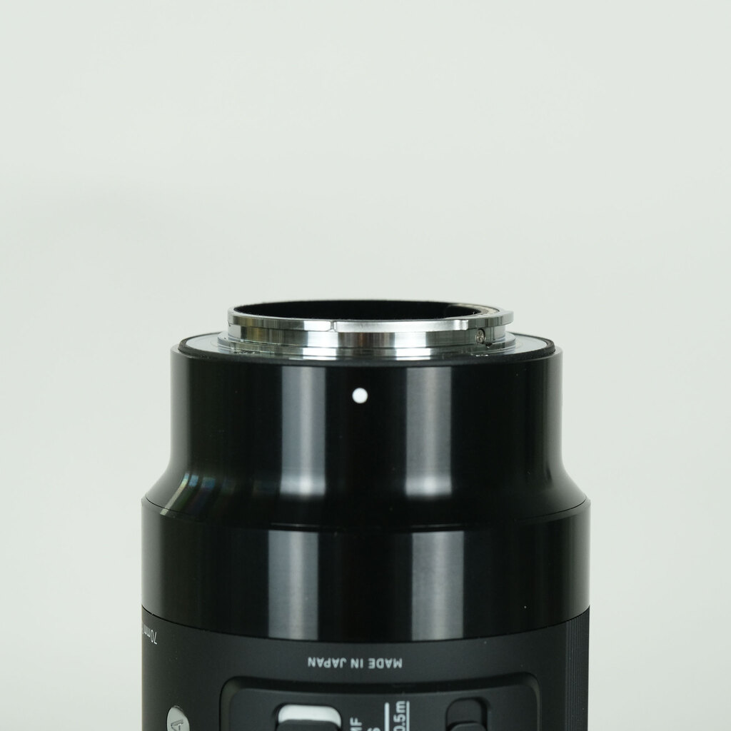 SIGMA 70mm F2.8 DG ART SONY用マクロレンズ　絶版品 SIGMA 70mm F2.8 DG MACRO｜Art [ソニーE用]の出品 | ONE SCENE（ワン