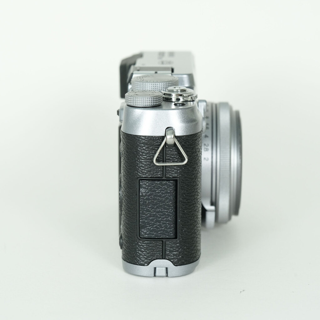 FUJIFILM FinePix X100