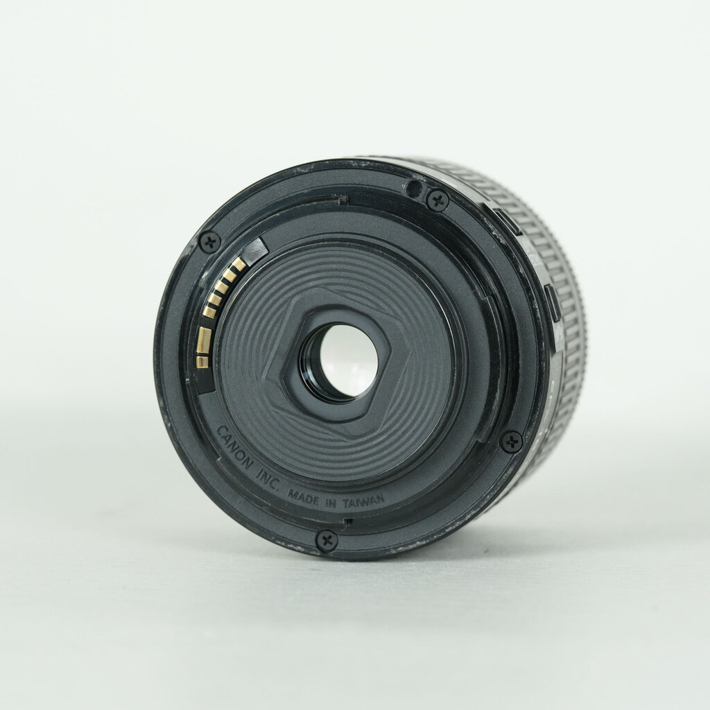 Canon EF-S18-55mm F4-5.6 IS STM
