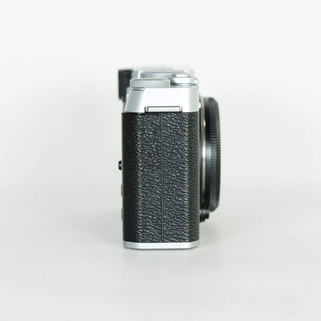 FUJIFILM X-E4 FUJIFILM X-E4