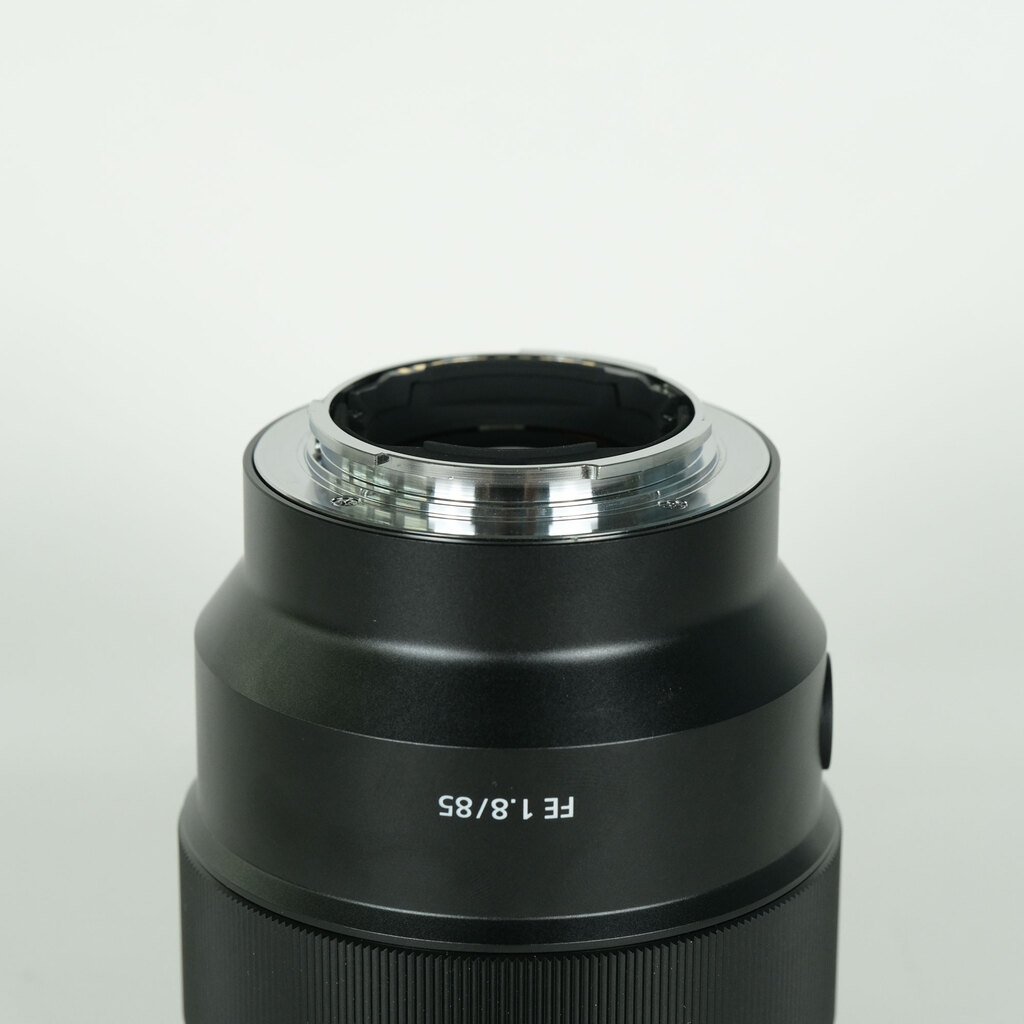 SONY FE 85mm F1.8 SEL85F18